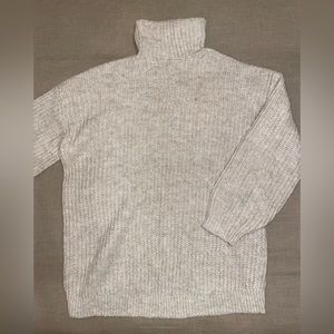 Turtleneck sweater, never worn, tag was removed.